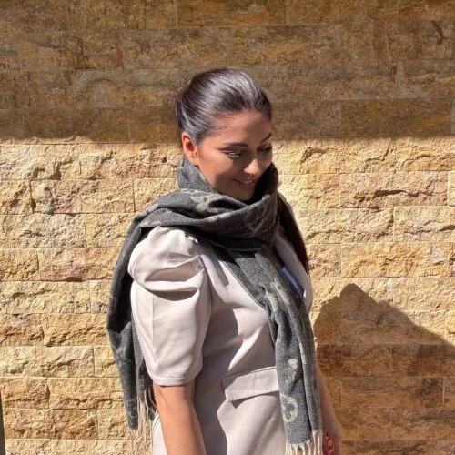 MELANIA ΕΣΑΡΠΑ ΓΚΡΙ