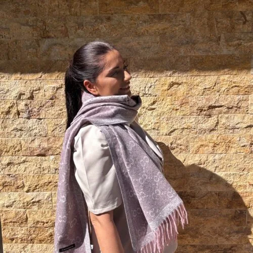 NICOLE ΕΣΑΡΠΑ ΛΙΛΑ