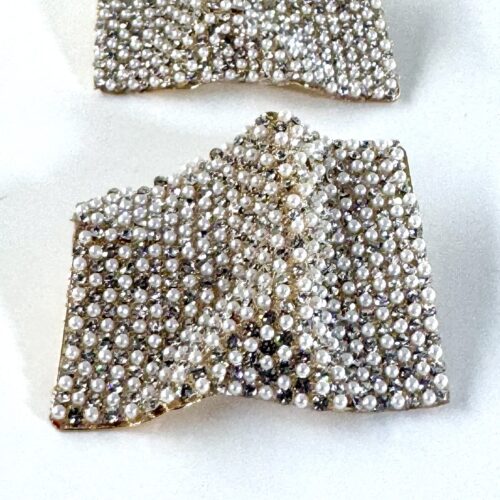 LILI ΧΡΥΣΑ ΣΚΟΥΛΑΡΙΚΙΑ