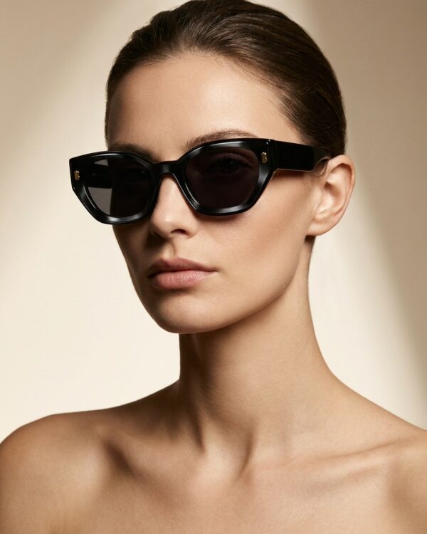 Laoura Άσπρα Μαύρα Γυαλιά Ηλίου